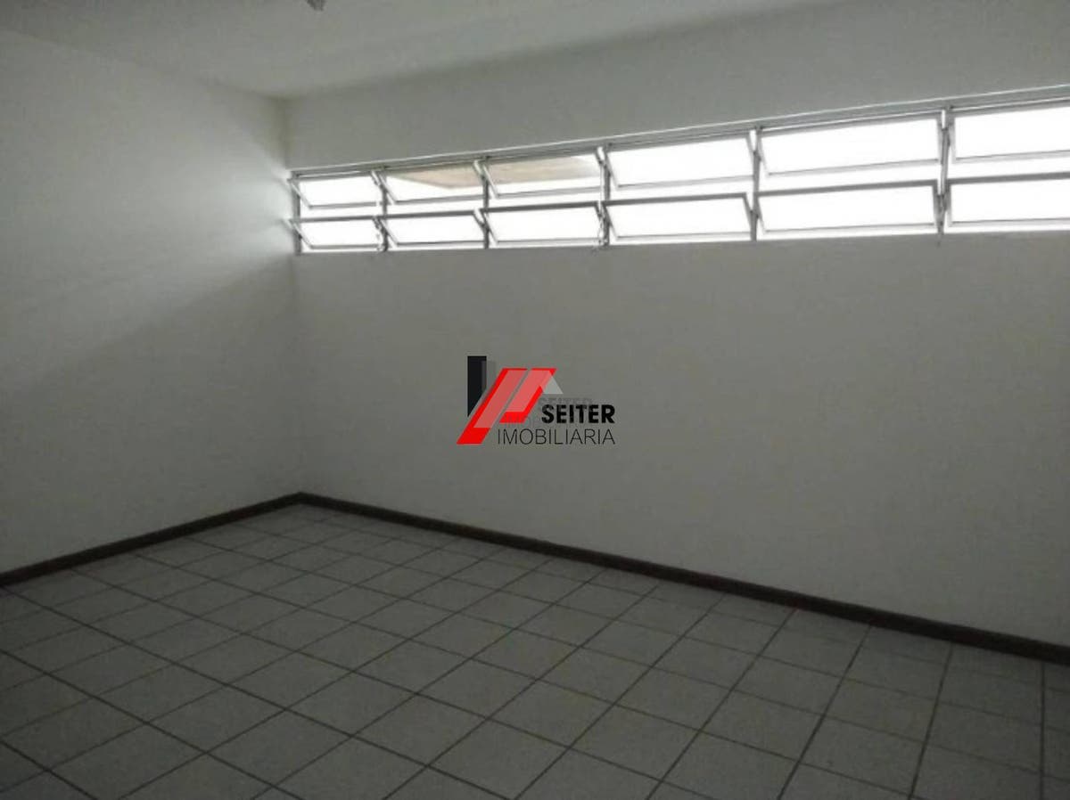Casa comercial a venda no bairro Saco dos Limões