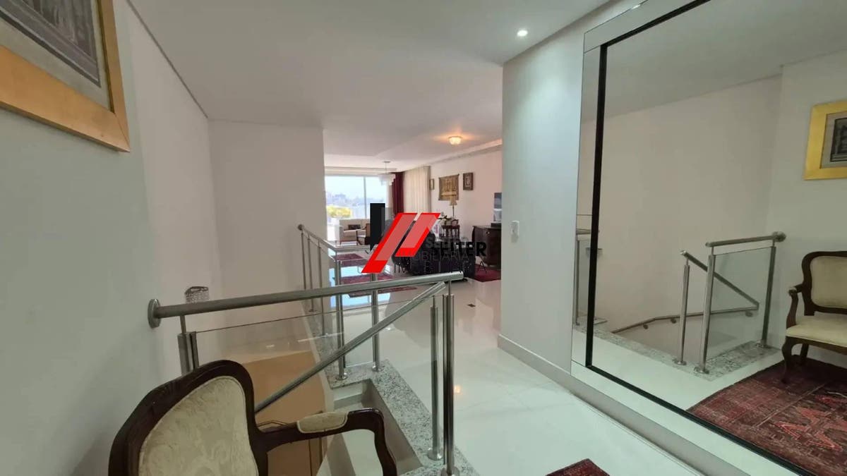 Cobertura 2 dormitórios com suite venda Centro Florianópolis