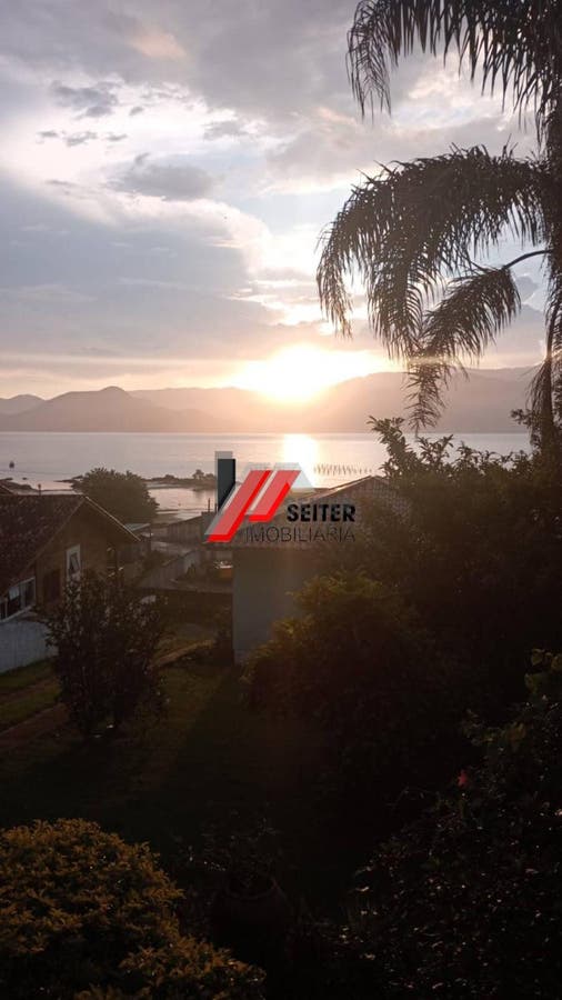 Casa a venda em Ribeirão da Ilha