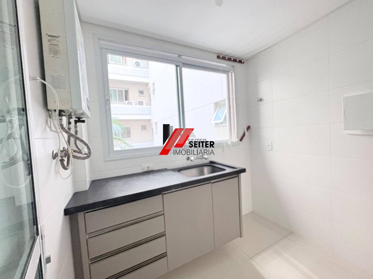 Apartamento de 4 dormitorios com suite para alugar Tom Jobim Itacorubi
