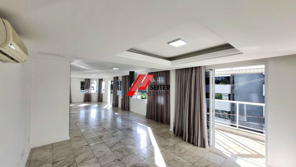 Apartamento a venda na Beira Mar Norte de Florianópolis