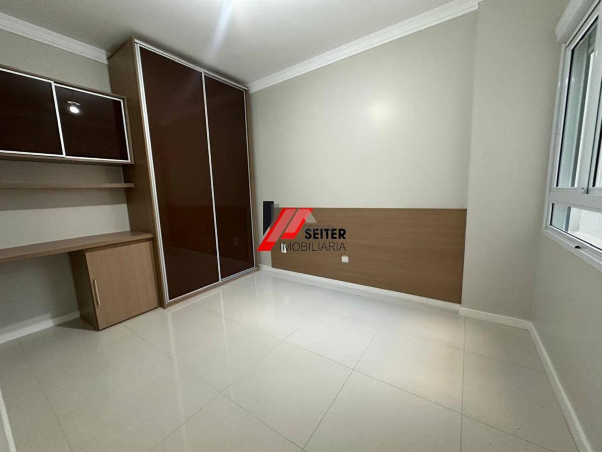 Apartamento de 4 dormitorios com suite para alugar Tom Jobim Itacorubi