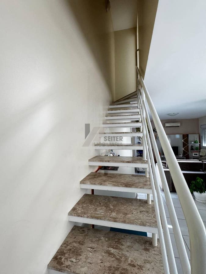 Cobertura 3 suites alugar Trindade florianopolis
