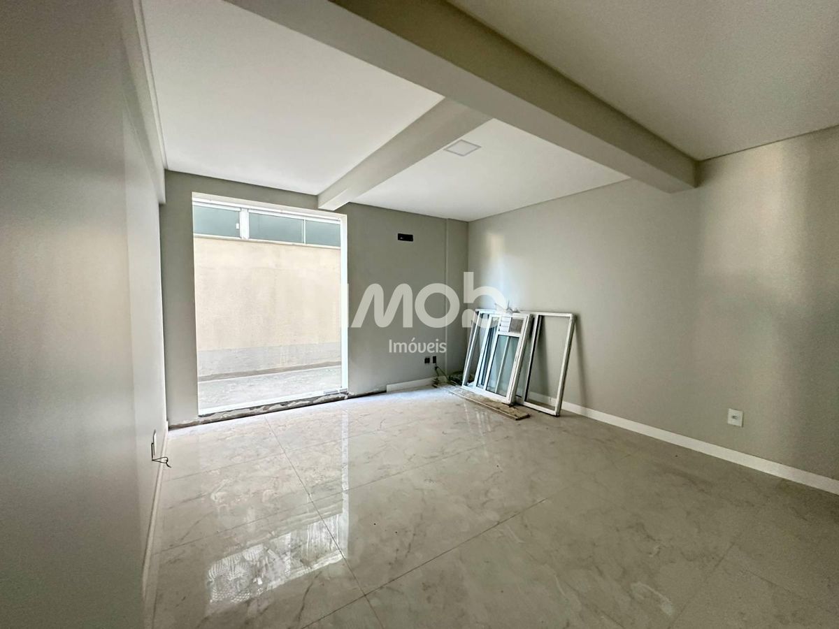 Apartamento com terraço 3 suítes - centro