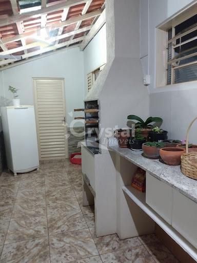 Casa com 2 quartos, Jardim Brasil - Avaré. Foto 2