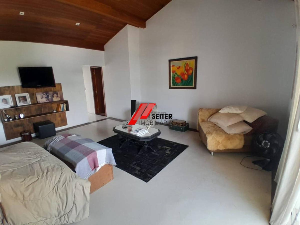 Casa à venda em condomínio fechado na cachoeira do Bom Jesus em canasvieiras