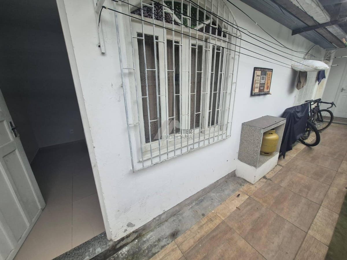 Ktinet com 1 quarto para alugar na trindade
