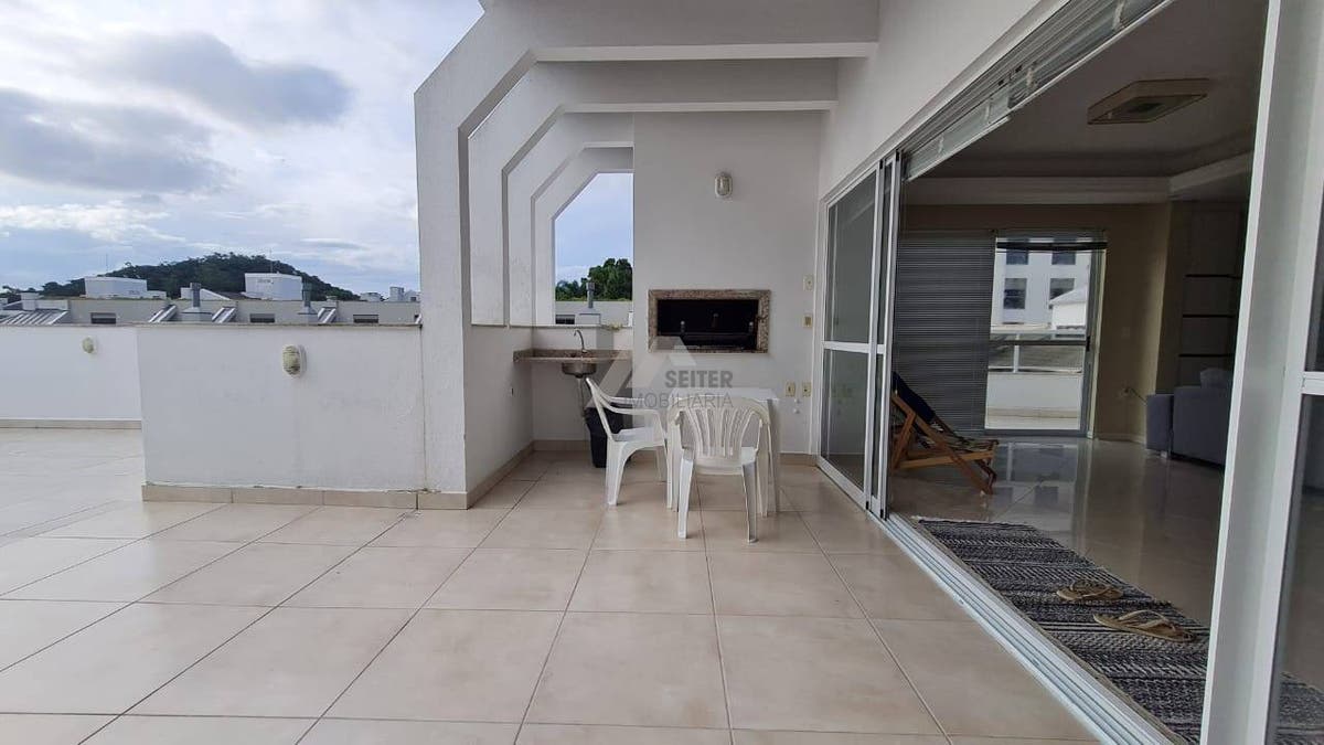Cobertura com 2 quartos e 2 suítes em João Paulo, Florianópolis