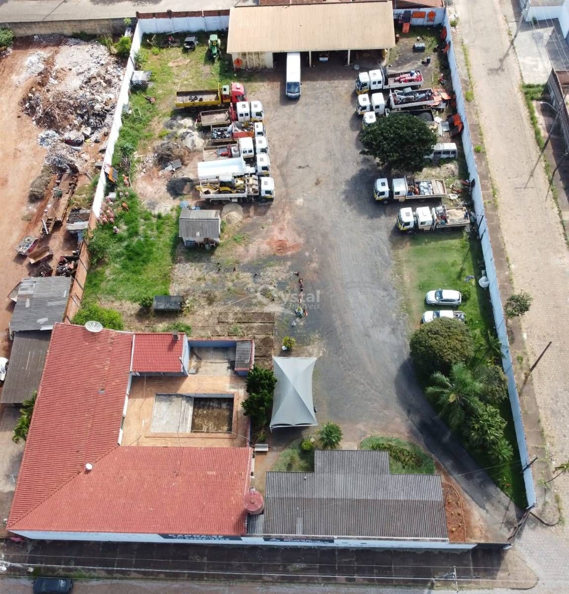 Casa à venda com Terreno de 3500m², Piscina e Área de Lazer com Churrasqueira em Jardim Paineiras - Avaré. Foto 2