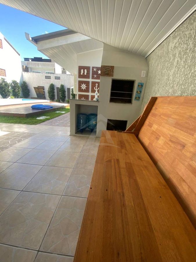 Casa mobiliada alto padrão com piscina - 250 metros do mar - rainha do mar
