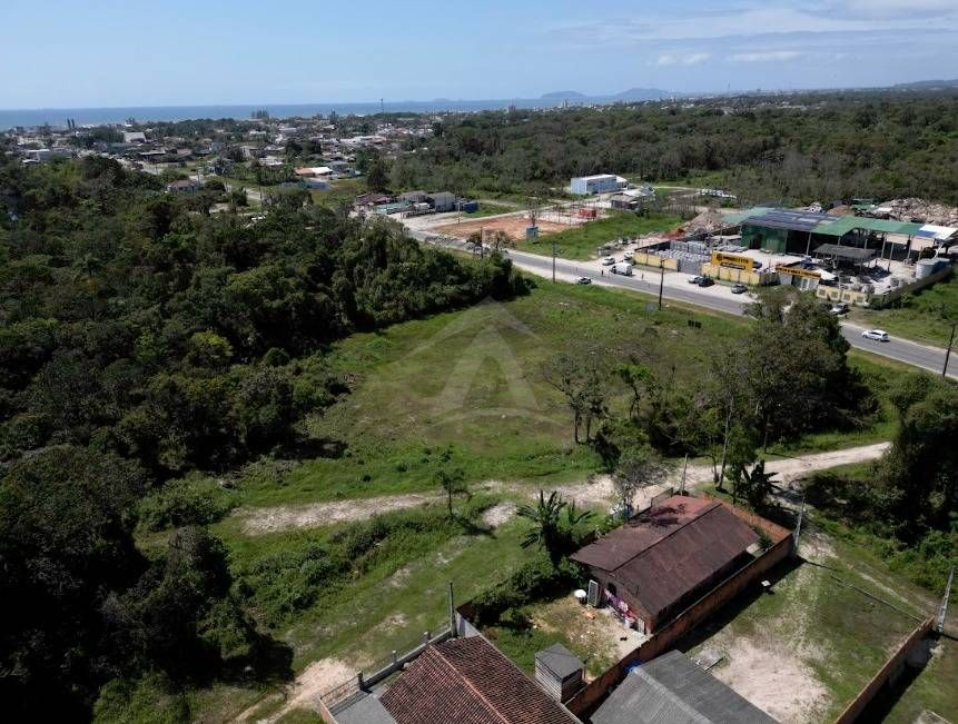 Área, 8.445m², barra sai