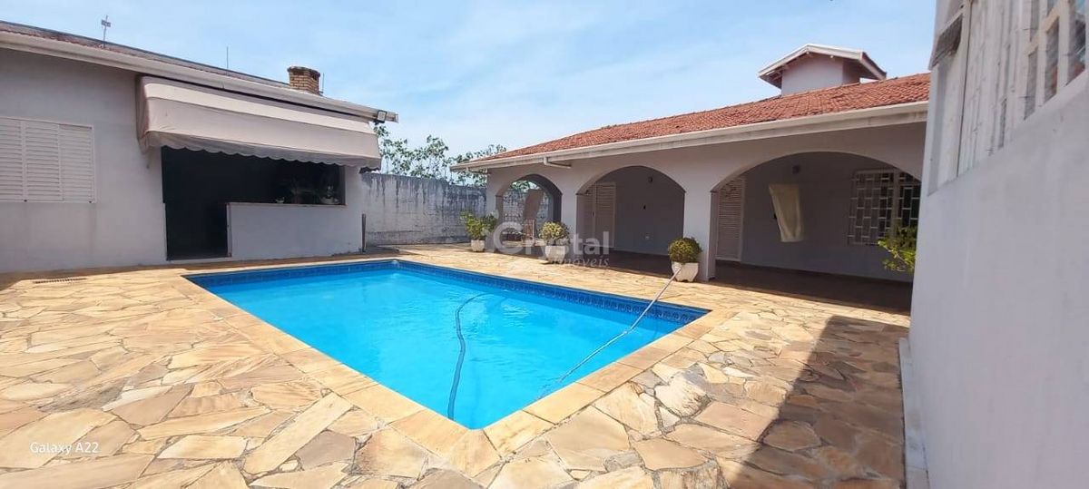 Casa à Venda com 3 Quartos, Edícula com Apartamento, Piscina e Garagem para 6 Carros em Jardim Boa Vista - Avaré. Foto 5