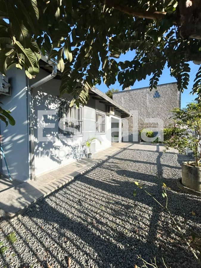 Casa, 3 quartos, 122 m² - Foto 2