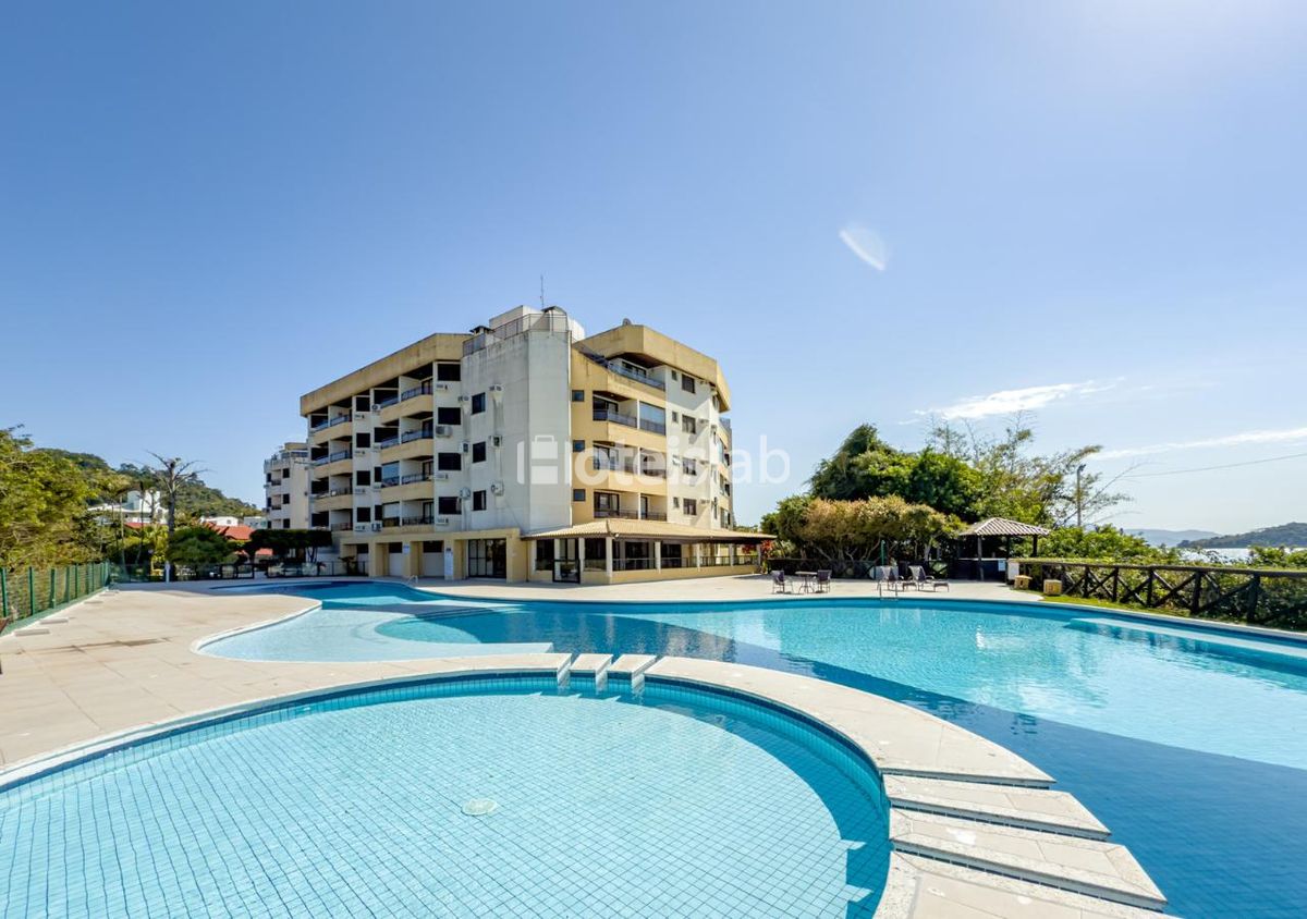 Apartamento de um quarto no Merit Plaza