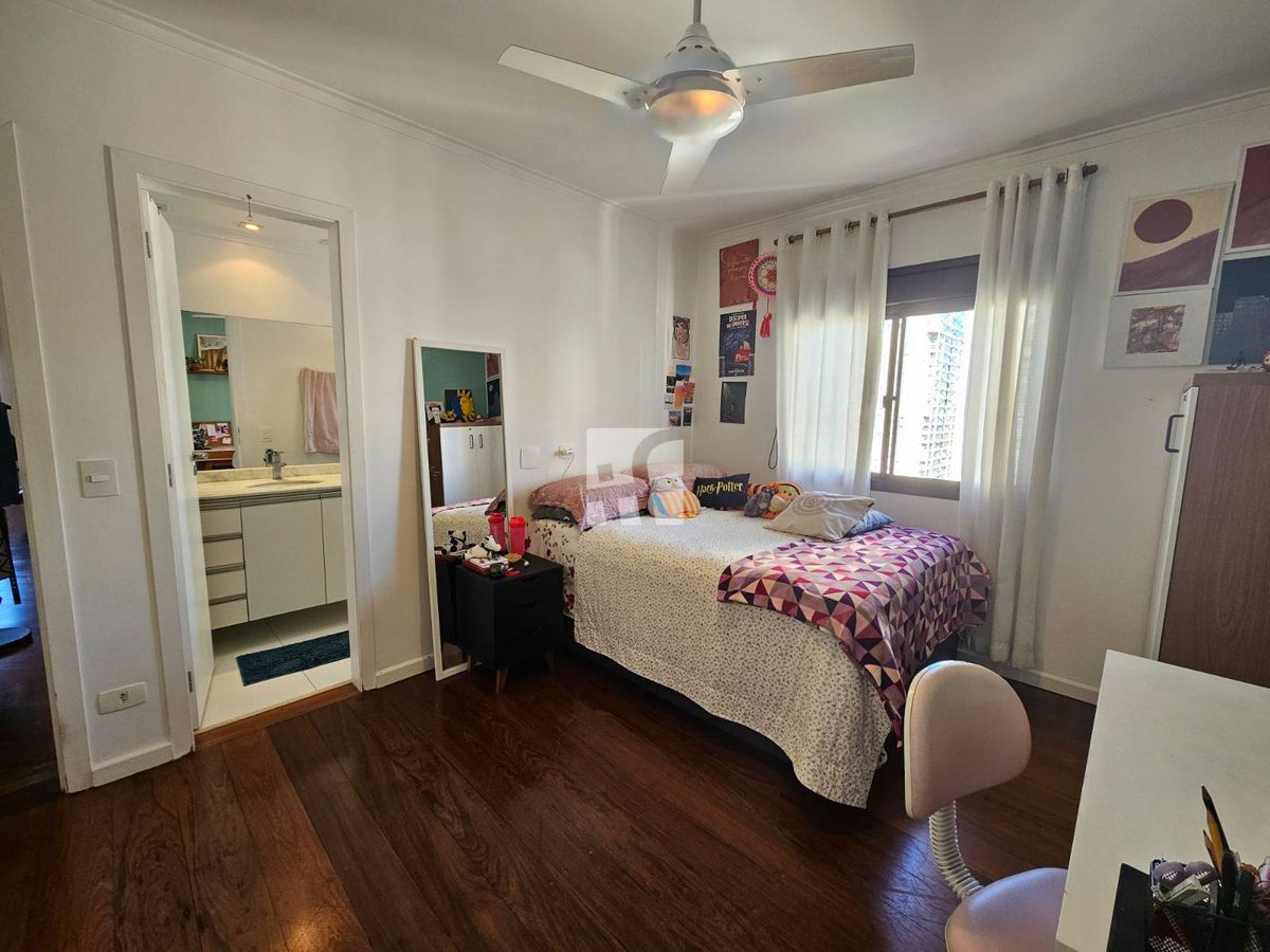 Apartamento com 4 quartos, Campo Belo - São Paulo