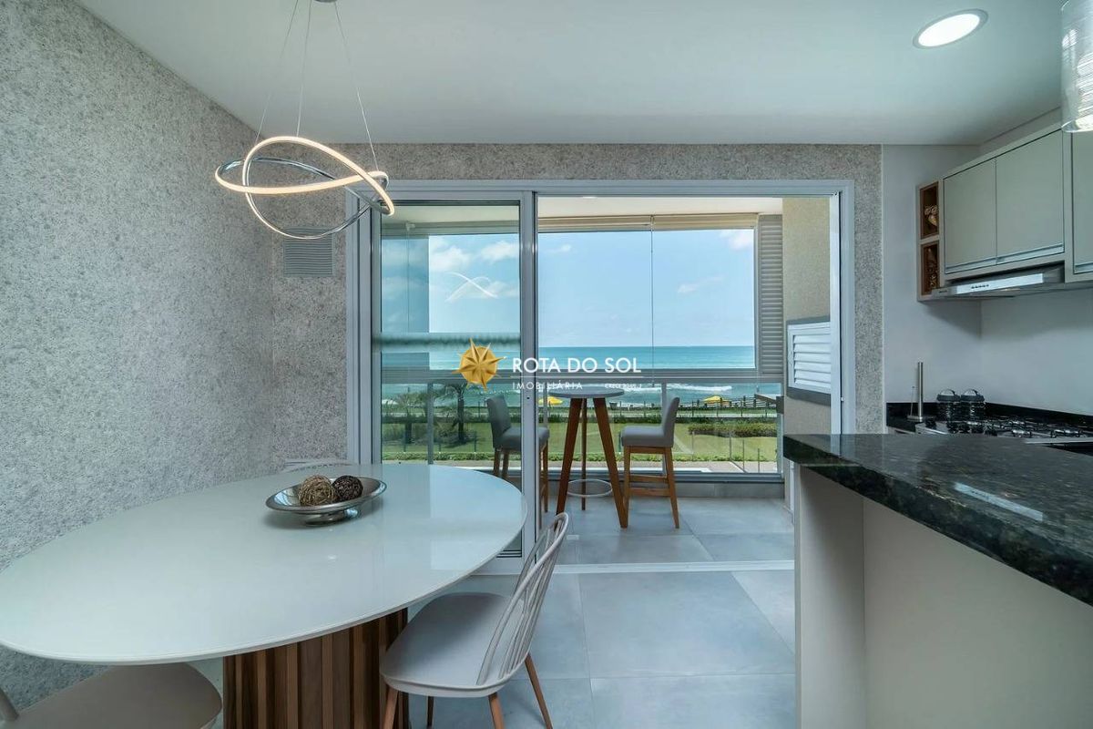 Solar do Atlântico Apartamento 2 suítes frente mar à venda Praia de Bombas Bombinhas SC