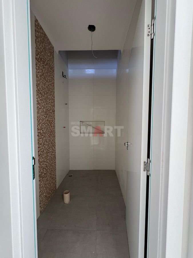 Casa Geminada com Suíte mais Dois dormitórios no Água verde