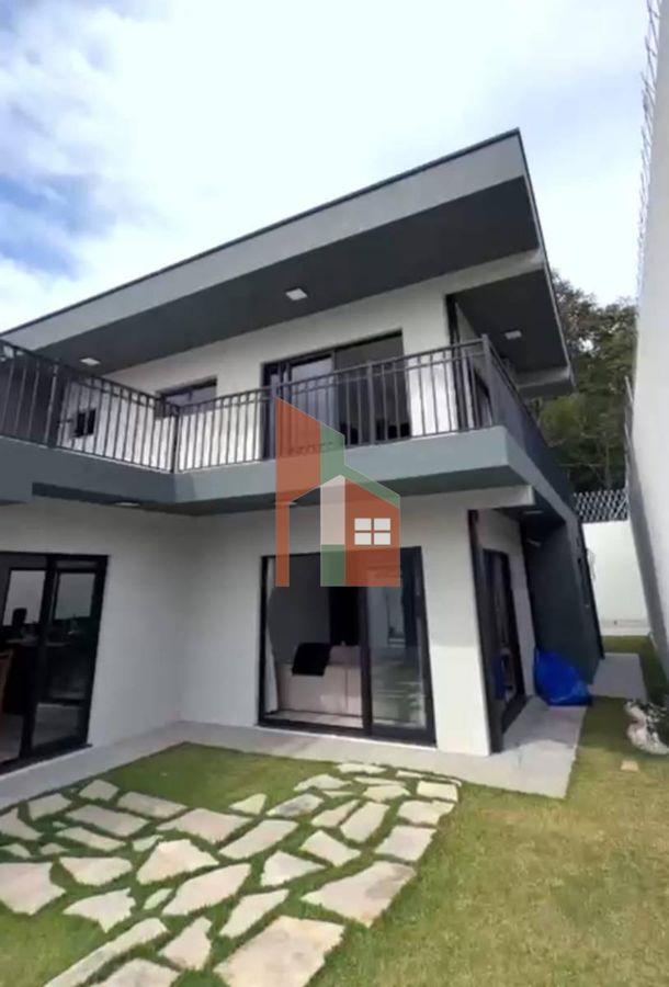 Casa, 3 quartos, 234 m² - Foto 2