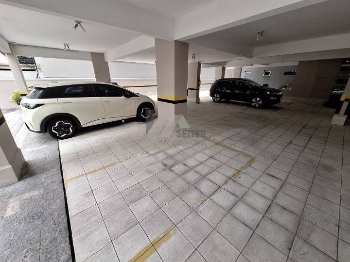 Apartamento 3 quartos para alugar na Av Mauro Ramos