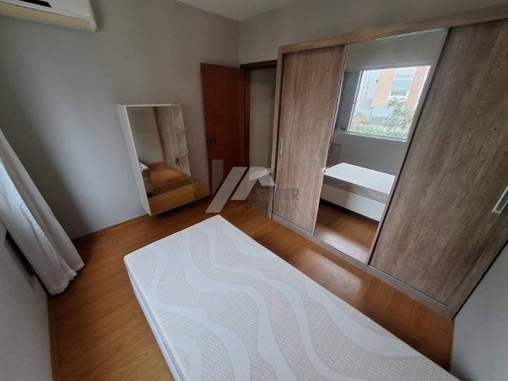 Apartamento 3 quartos para alugar na Av Mauro Ramos