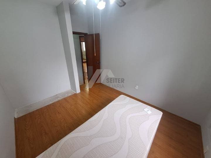 Apartamento 3 quartos para alugar na Av Mauro Ramos