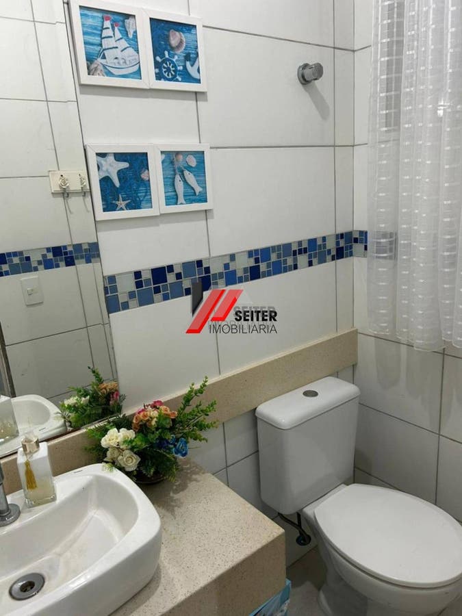 Casa de Alto Padrão com 280m² à Venda na Pedra branca: 4 Quartos 1 Suíte Área Gourmet e Piscina com Spa!