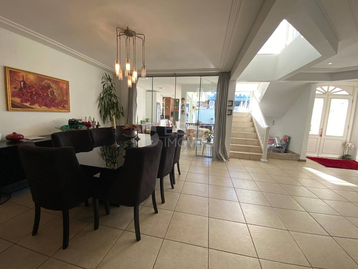 Casa de 4 quartos, 303m² no bairro Centro, em Balneário Camboriú | Eu Corretor