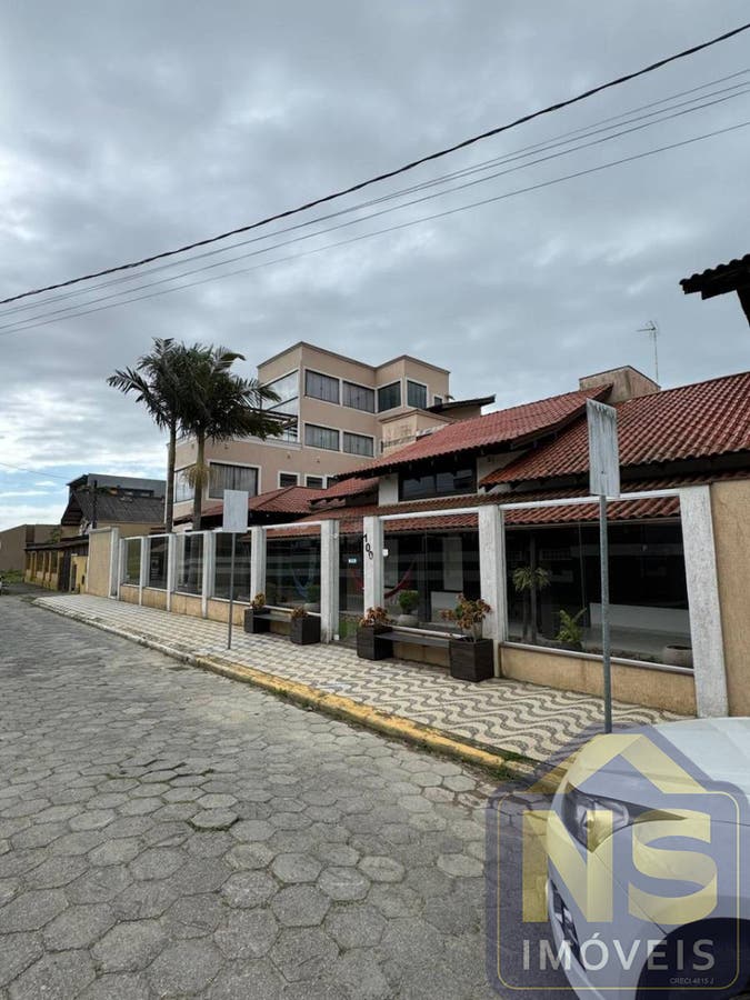 Casa de 15 quartos, 745m² no bairro Armação, em Penha | Eu Corretor