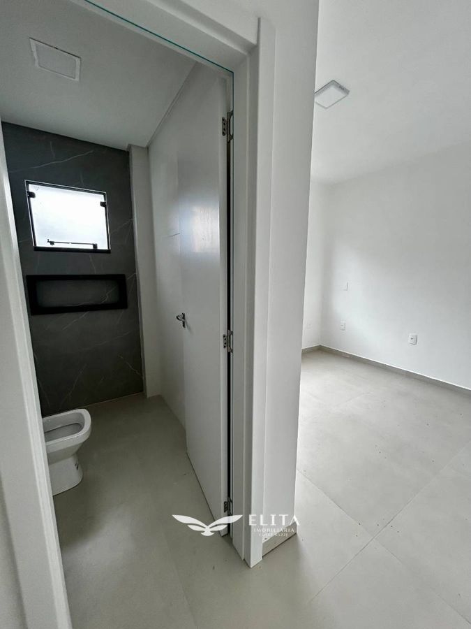 Apartamento à Venda com 2 quartos, no bairro Vila Nova - Barra Velha Cód. 2102