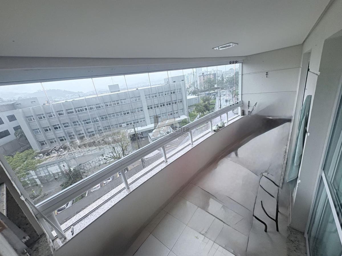 Apartamento de 3 dormitorios com suite a venda no bairro Itacurubi