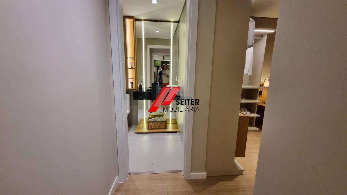 Apartamento a Venda no Bairro Saco Grande em Florianópolis