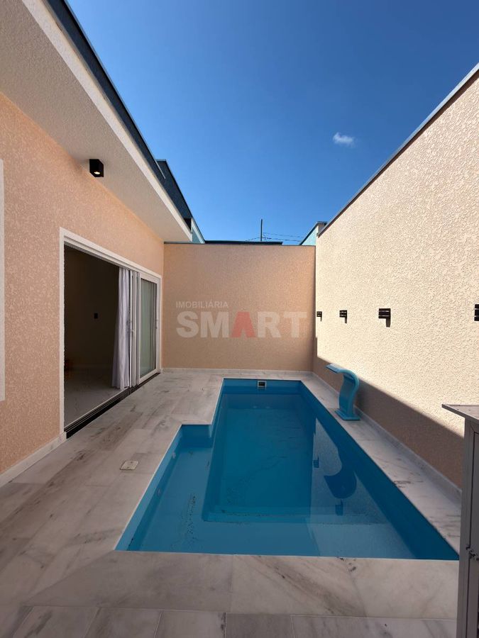 Casa Geminada com 1 Suíte + 2 Quartos + Piscina + Área de Festas Fechada