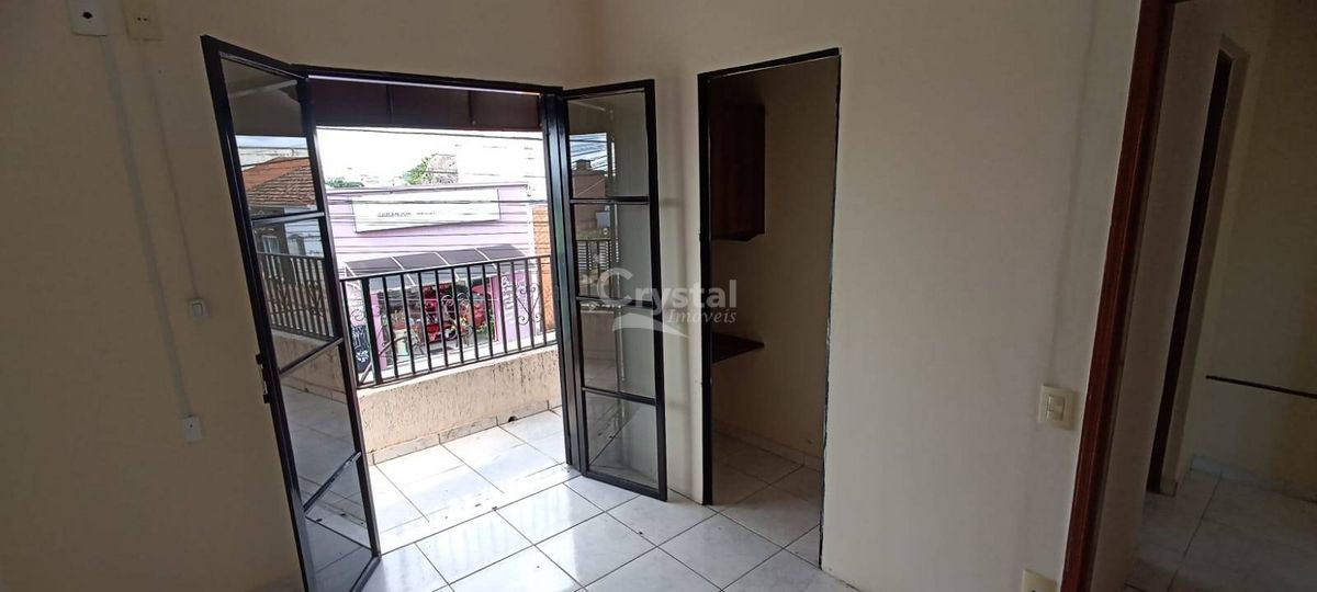 Imóvel Comercial para Alugar com 2 Salas, Cozinha, Banheiro e Garagem no Centro de Avaré. Foto 5