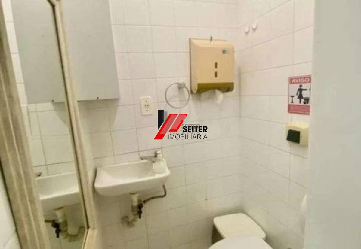 Sala comercial a venda no centro de Florianópolis