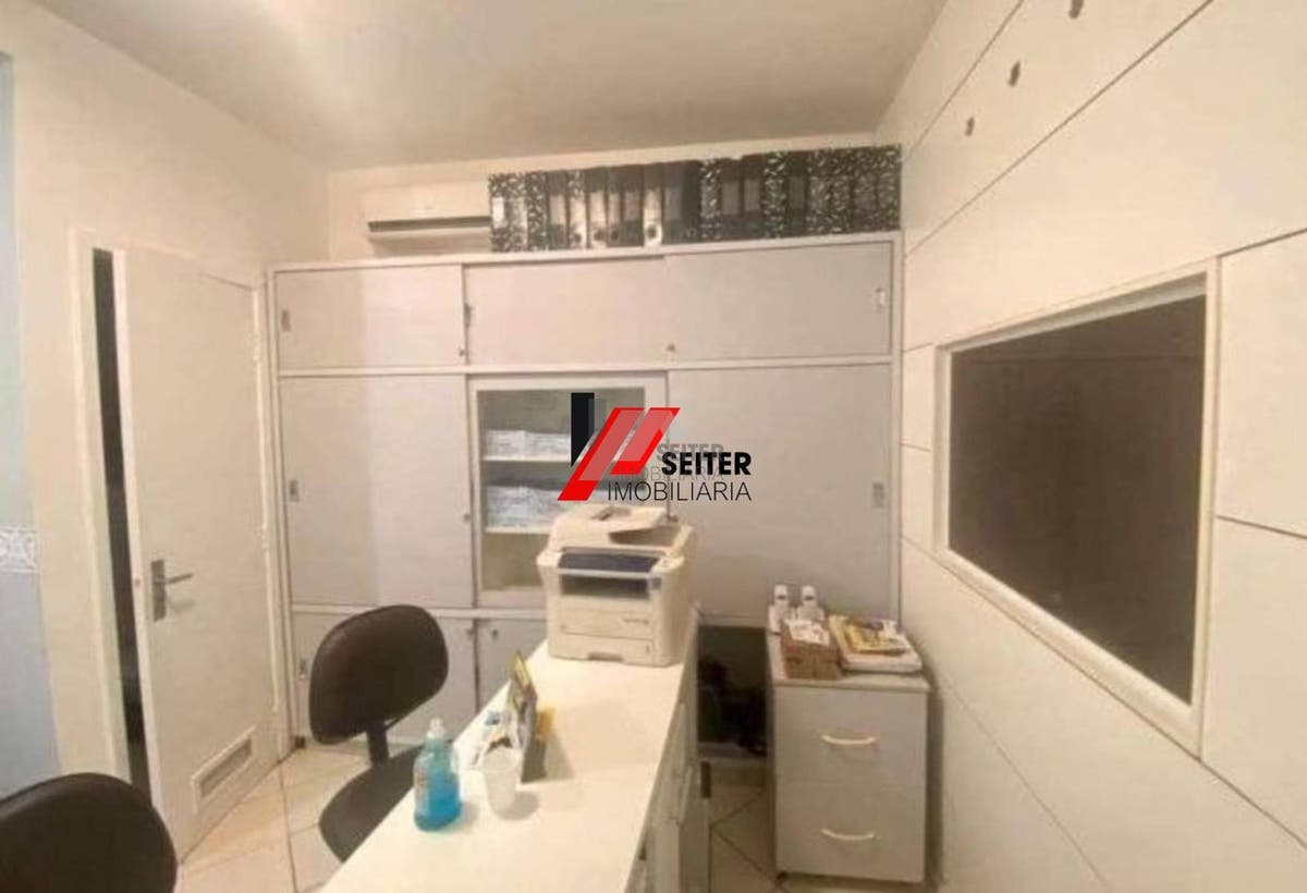 Sala comercial a venda no centro de Florianópolis