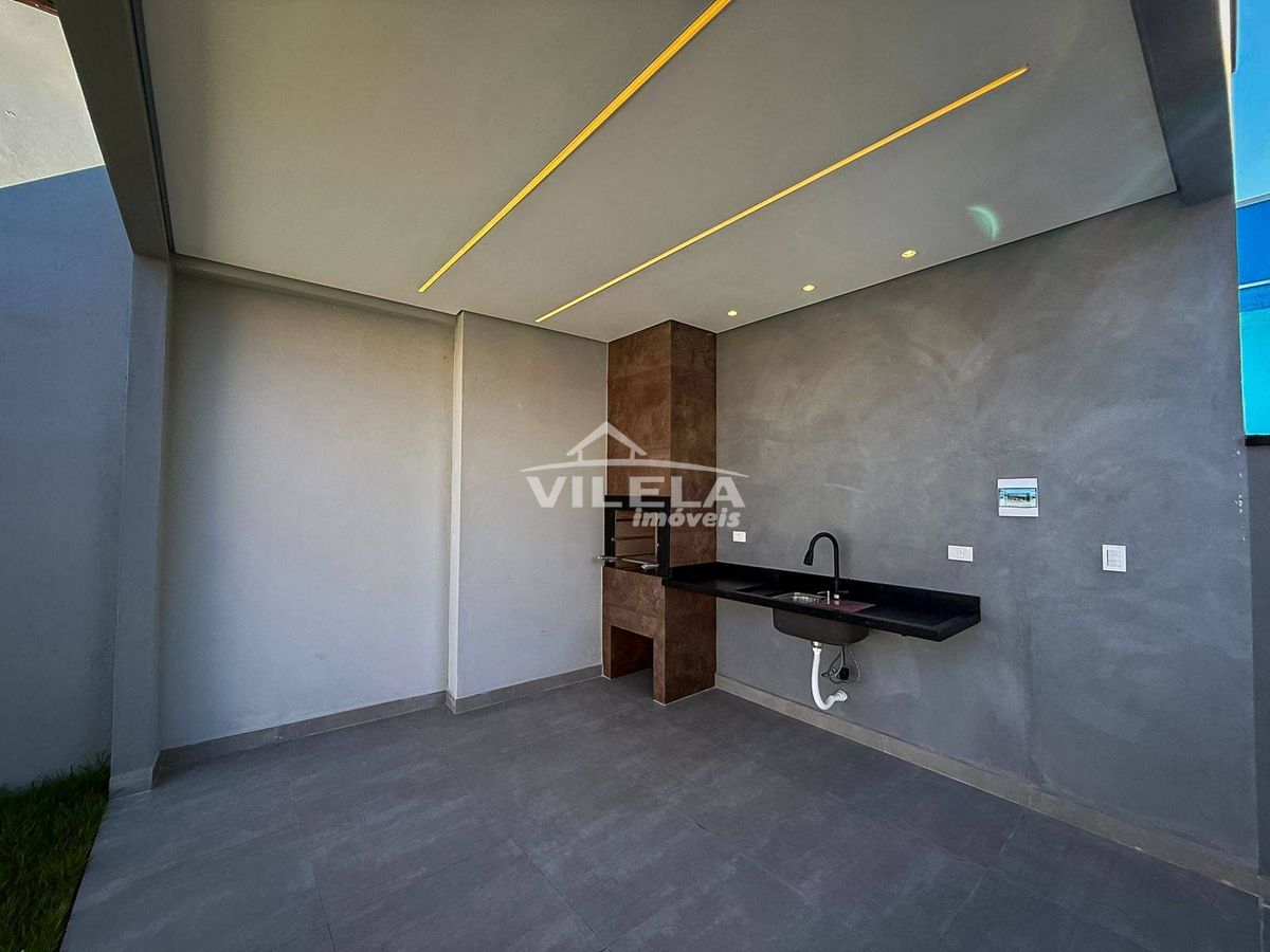 Casa -moderna-pé direito alto golfinho-caraguatatuba-sp