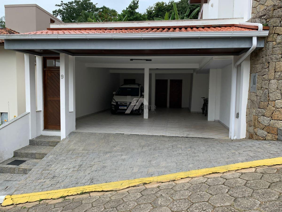 Casa com 5 quartos, Córrego Grande - Florianópolis