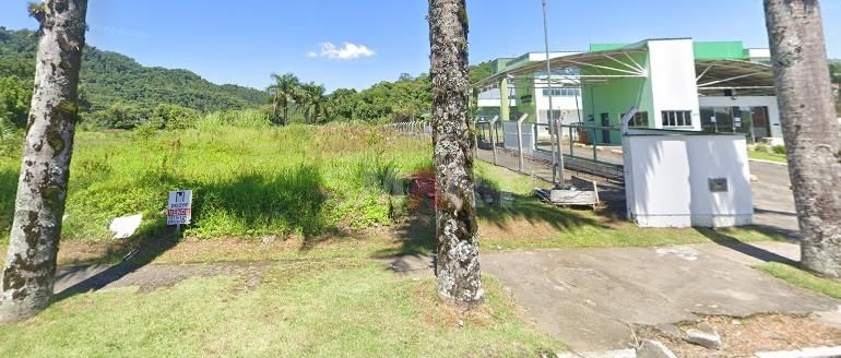 Terreno de 19.244m² no Rau