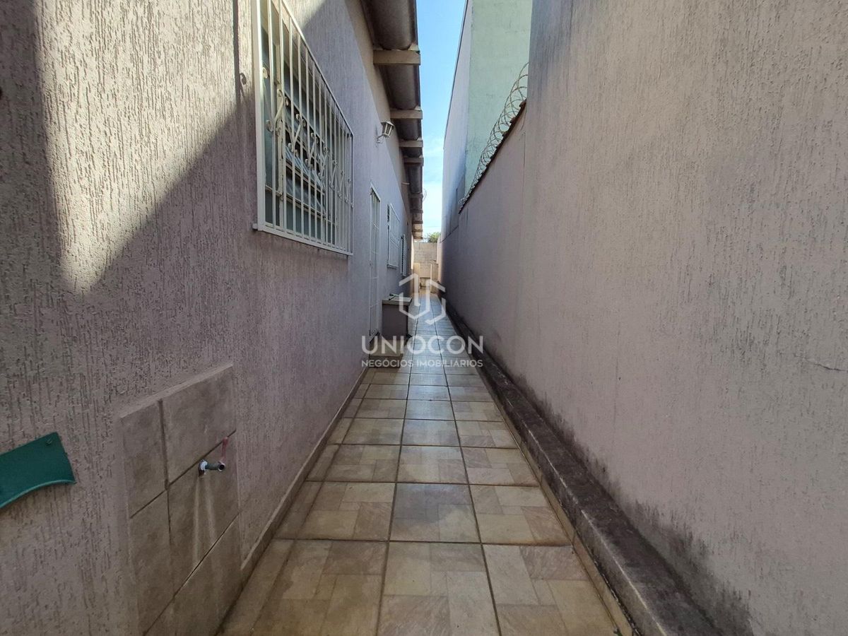 Casa, 3 quartos, 215 m² - Foto 18