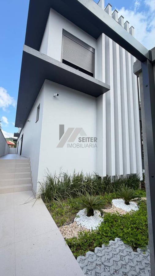 Sobrado moderno de alto padrão