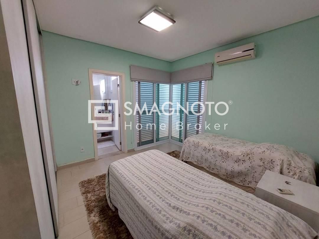 Vendo Sobrado no condomínio Aguas de São Pedro 3 suítes, piscina e excelente nível de acabamento!