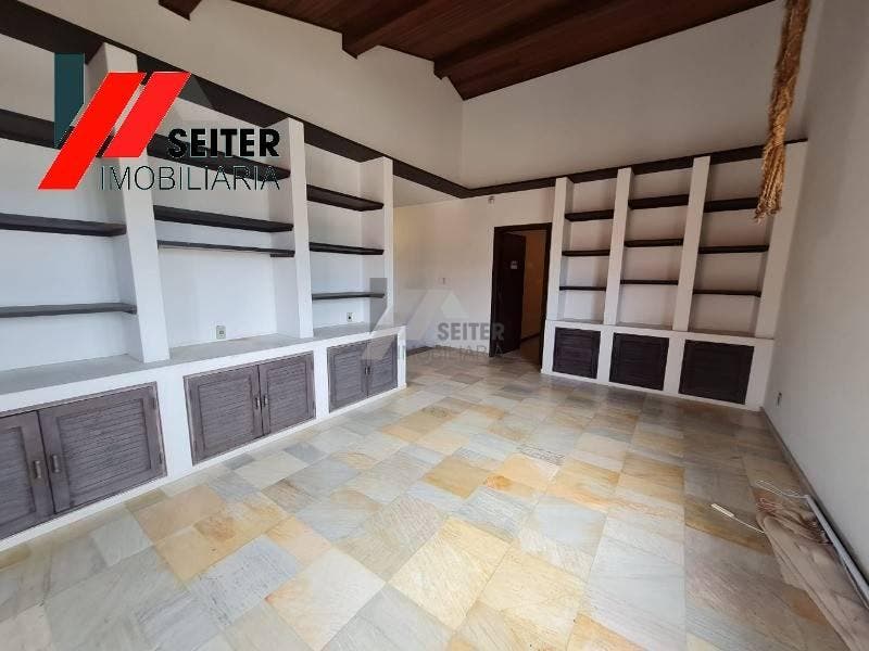 Casa para locação com 5 dormitórios bairro Coqueiros florianópolis