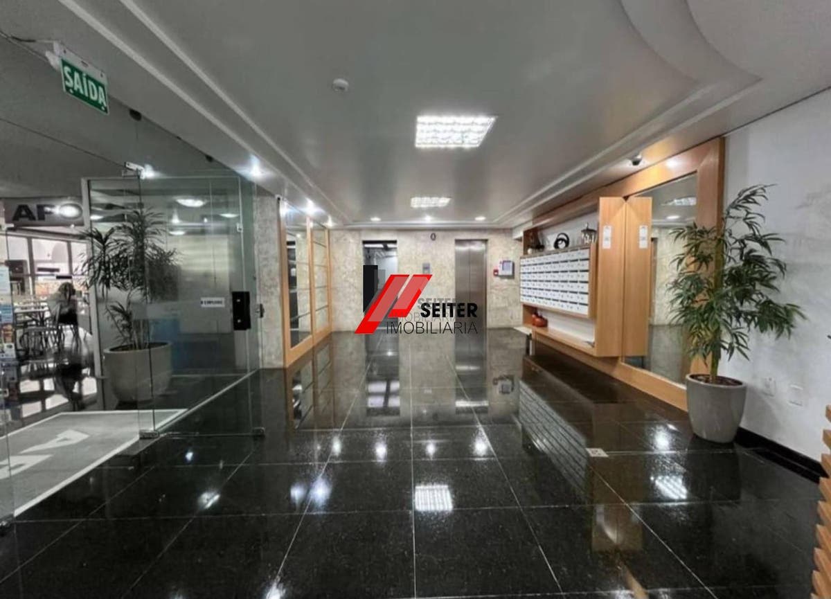 Sala comercial a venda no centro de Florianópolis