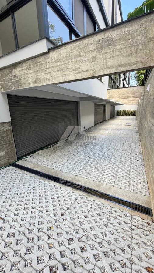 Sobrado moderno de alto padrão