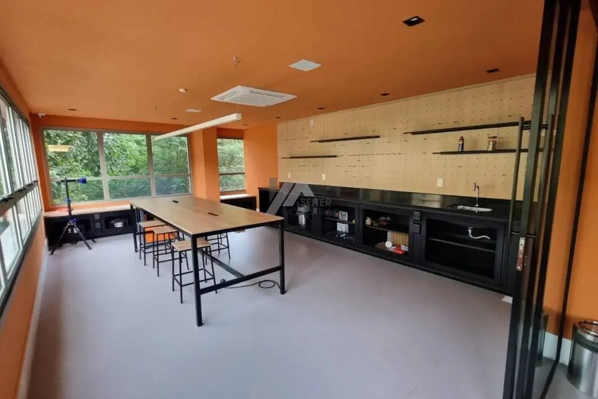 Cobertura com 2 quartos, Córrego Grande - Florianópolis
