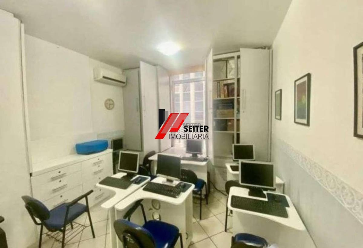 Sala comercial a venda no centro de Florianópolis