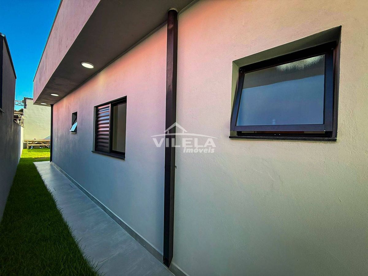 Casa -moderna-pé direito alto golfinho-caraguatatuba-sp