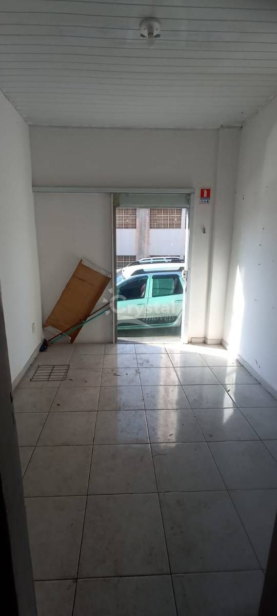 Ponto Comercial para Alugar com 4 Salas, Cozinha, Lavanderia e Edícula no Centro - Avaré. Foto 2