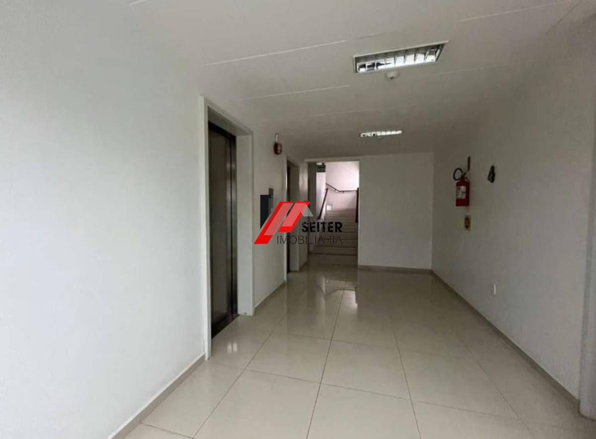 Sala comercial a venda no centro de Florianópolis