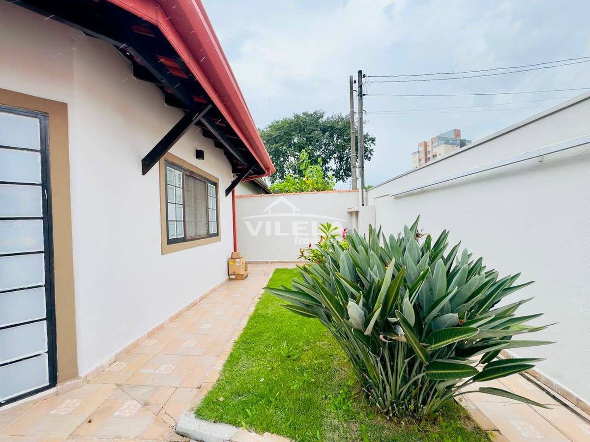 Casa Térrea-Bairro Jardim Britânia-Caraguatatuba-Sp